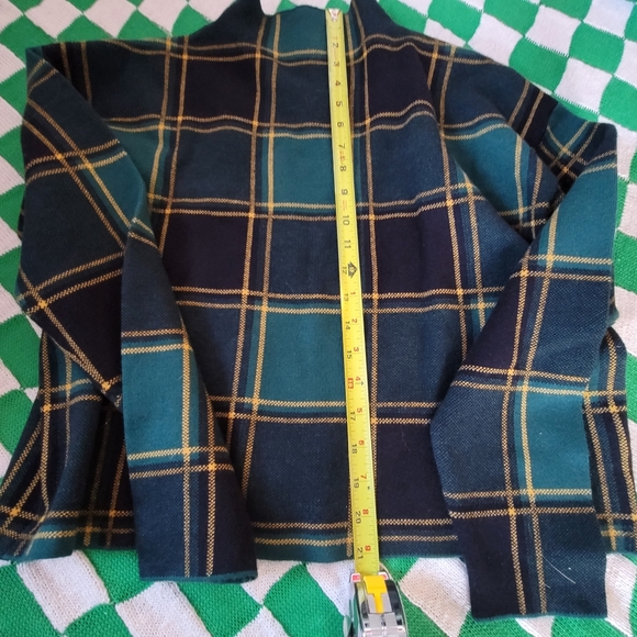 Tahari Plaid Tarton Sweater Size Med - Picture 7 of 8